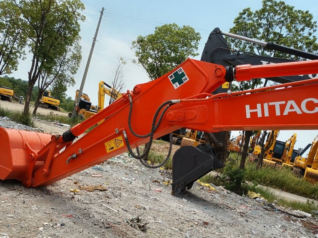 Escavadora de rastos novo Hitachi ZX 200: foto 11