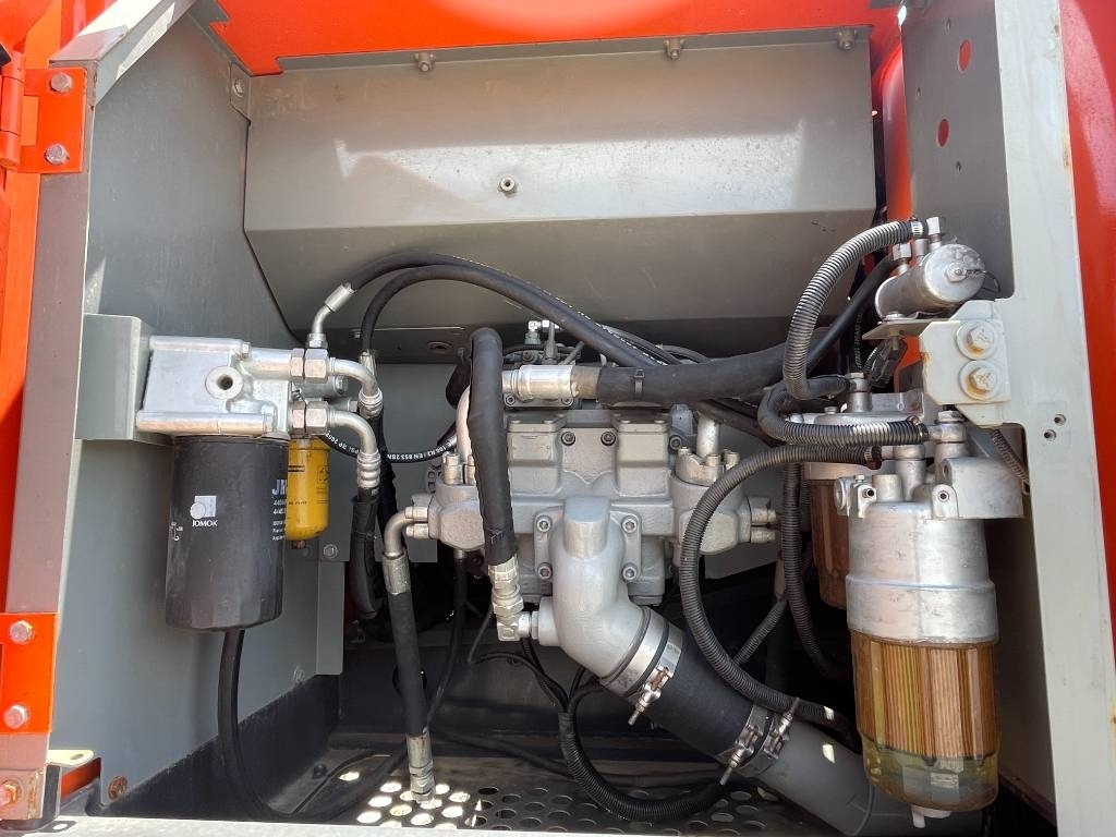 Hitachi ZX 200 - Escavadora de rastos: foto 5 Hitachi ZX 200 - Escavadora de rastos: foto 5