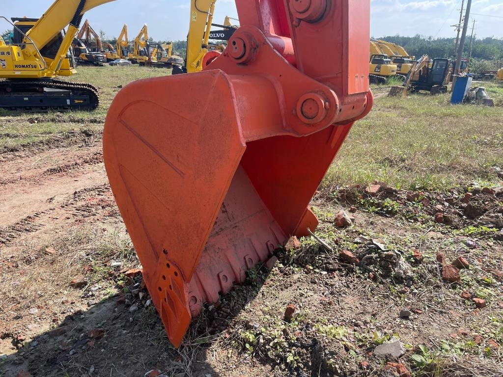 Hitachi ZX 240 - Escavadora de rastos: foto 5 Hitachi ZX 240 - Escavadora de rastos: foto 5