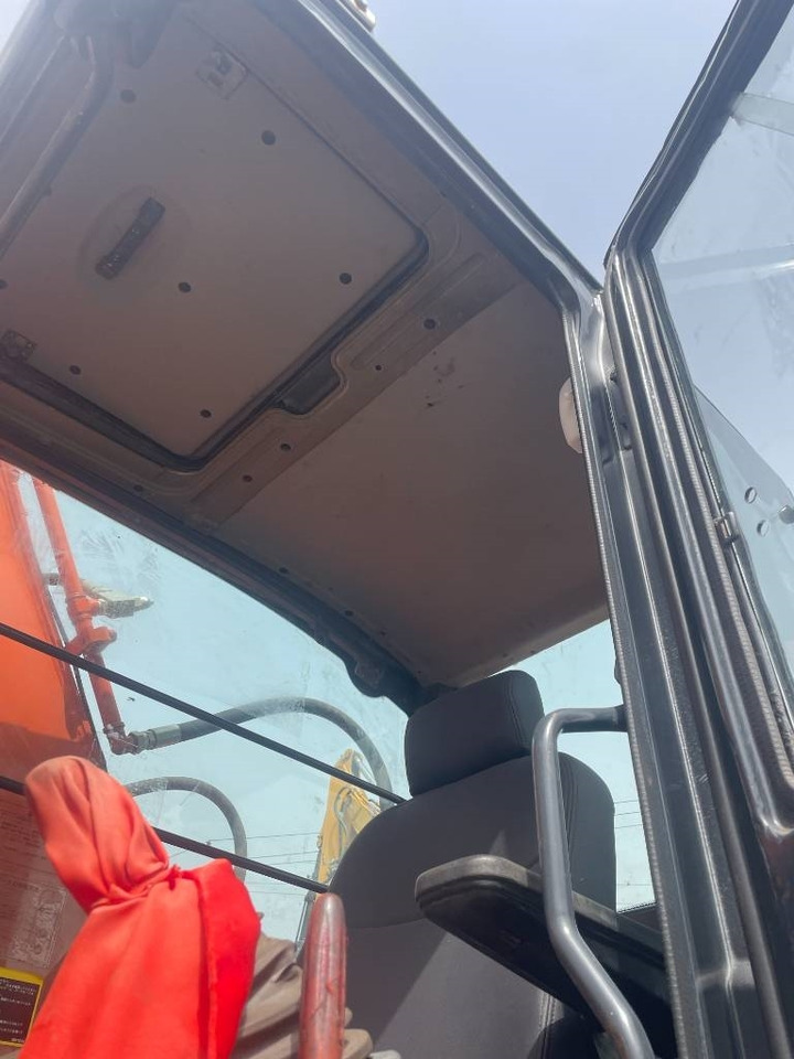 Escavadora de rastos Hitachi ZX 240: foto 6
