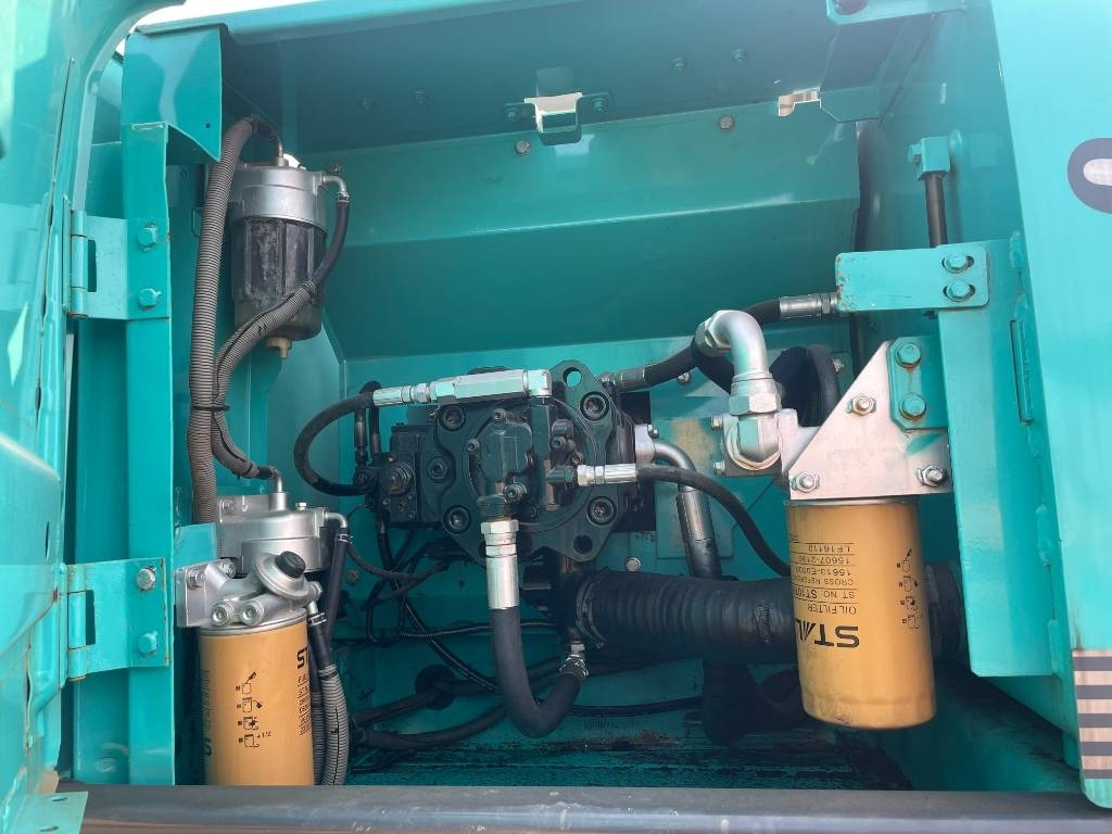 Kobelco SK 200 - Escavadora de rastos: foto 3 Kobelco SK 200 - Escavadora de rastos: foto 3