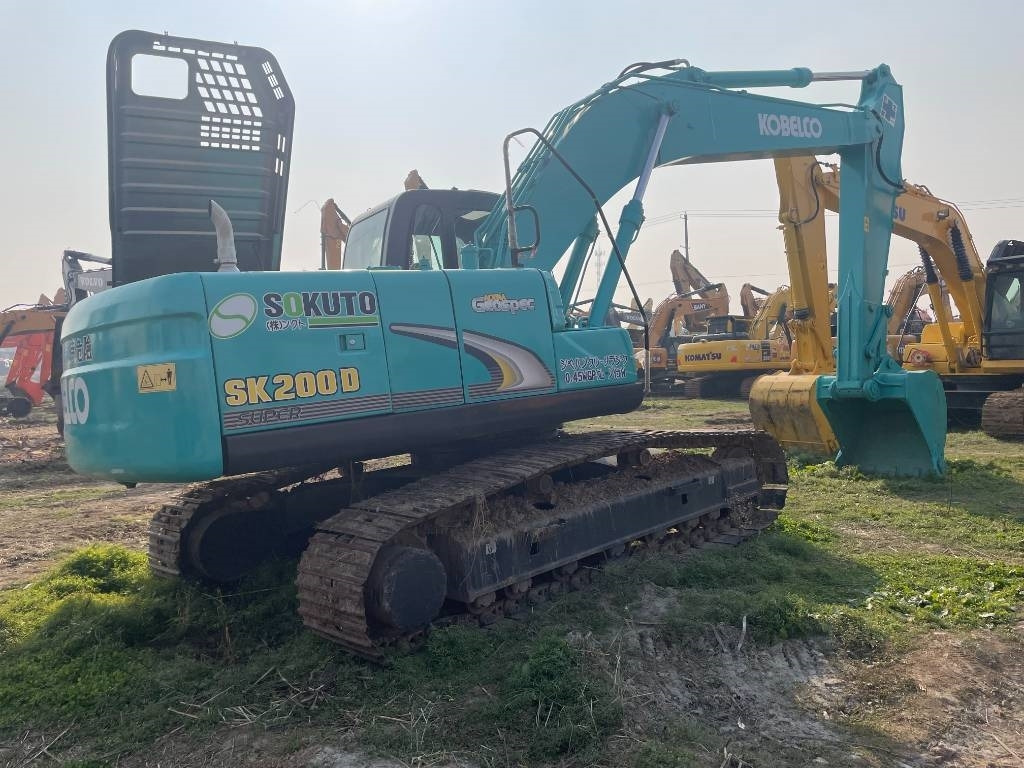 Kobelco SK 200 - Escavadora de rastos: foto 2 Kobelco SK 200 - Escavadora de rastos: foto 2