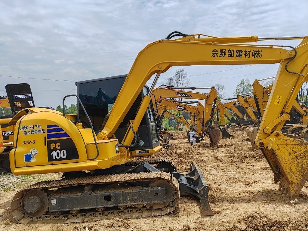 Komatsu PC 100 - Escavadora de rastos: foto 1 Komatsu PC 100 - Escavadora de rastos: foto 1