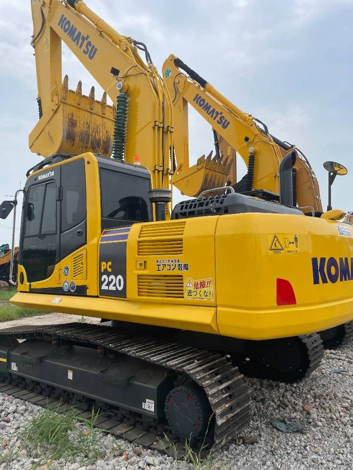 Komatsu PC 220  - Escavadora de rastos: foto 1 Komatsu PC 220  - Escavadora de rastos: foto 1