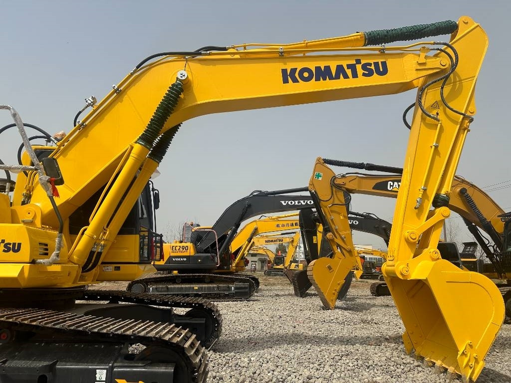 Komatsu PC 240  - Escavadora de rastos: foto 2 Komatsu PC 240  - Escavadora de rastos: foto 2