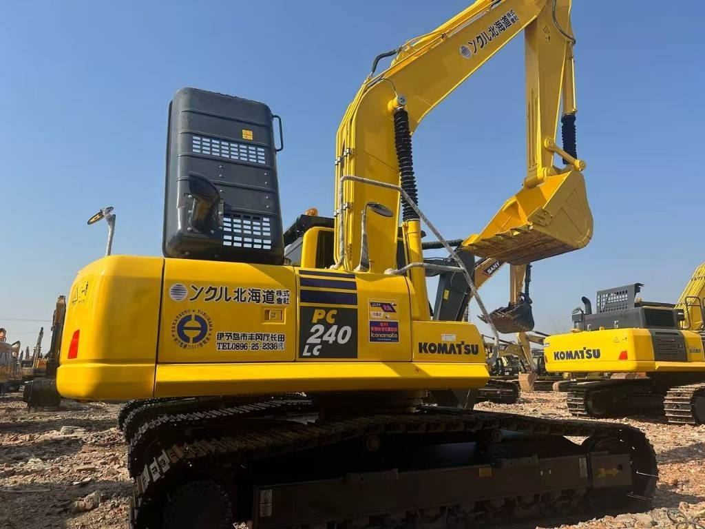 Komatsu PC 240 - Escavadora de rastos: foto 1 Komatsu PC 240 - Escavadora de rastos: foto 1