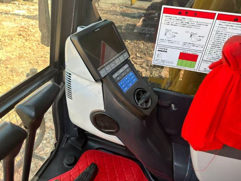 Escavadora de rastos Komatsu PC 240: foto 6
