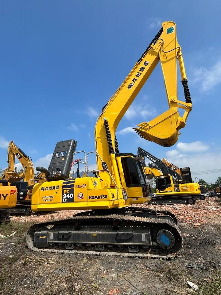Komatsu PC 240  - Escavadora de rastos: foto 1 Komatsu PC 240  - Escavadora de rastos: foto 1