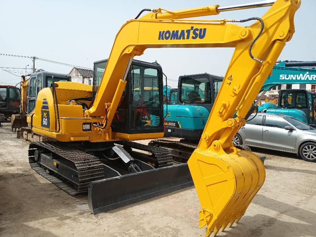 Komatsu PC 60 - Escavadora de rastos: foto 1 Komatsu PC 60 - Escavadora de rastos: foto 1
