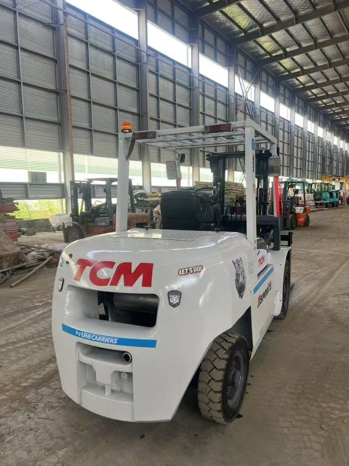 TCM FD 50 - Empilhadeira a diesel: foto 3 TCM FD 50 - Empilhadeira a diesel: foto 3