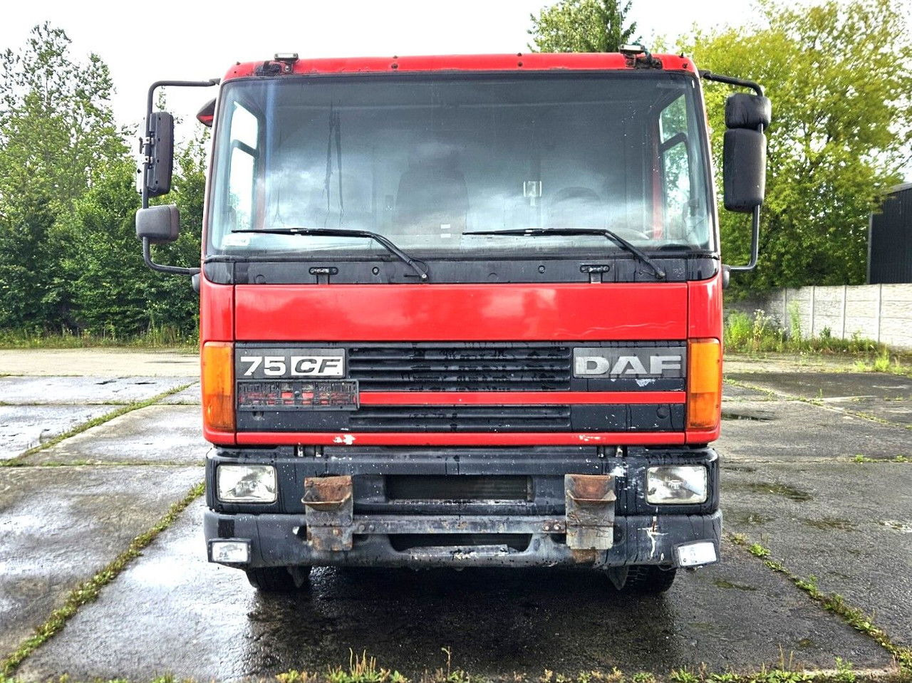 DAF CF 75.250 6x2 - Camião chassi: foto 2 DAF CF 75.250 6x2 - Camião chassi: foto 2
