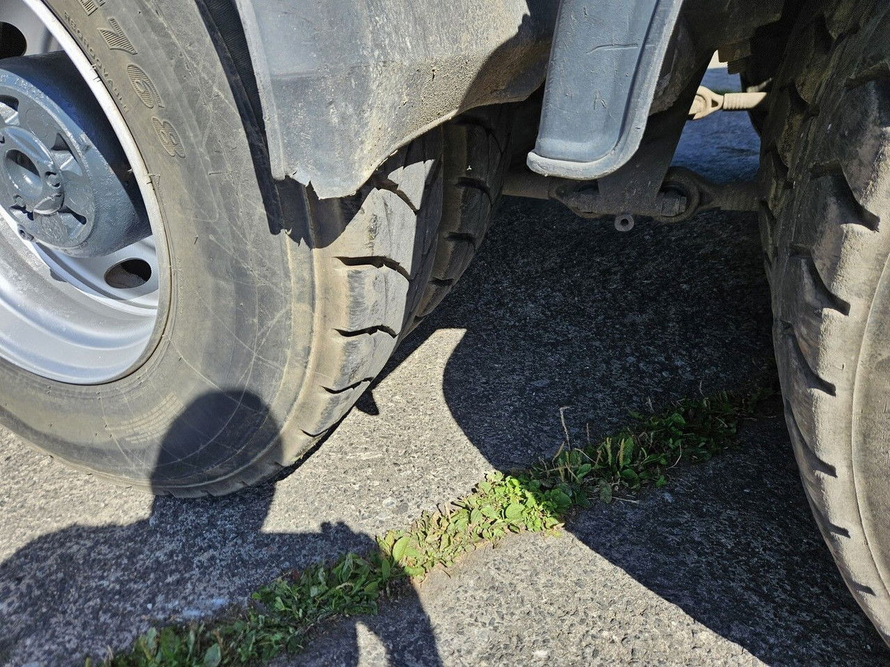 Camião basculante Scania R420 8x4 - Tipper - full spring - 2007 year: foto 12 Camião basculante Scania R420 8x4 - Tipper - full spring - 2007 year: foto 12