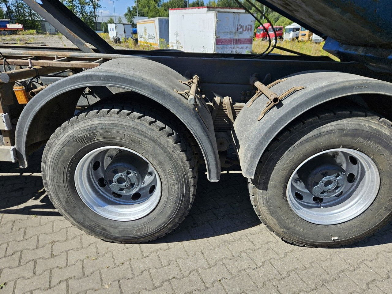 Camião basculante Scania R420 8x4 - Tipper - full spring - 2007 year: foto 11 Camião basculante Scania R420 8x4 - Tipper - full spring - 2007 year: foto 11