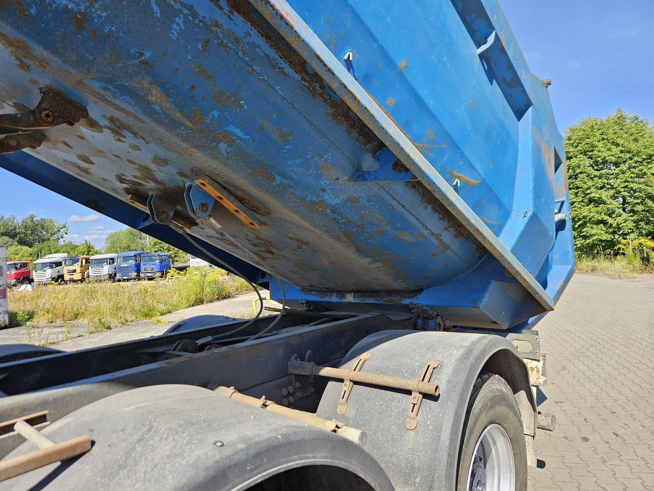 Camião basculante Scania R420 8x4 - Tipper - full spring - 2007 year: foto 6 Camião basculante Scania R420 8x4 - Tipper - full spring - 2007 year: foto 6