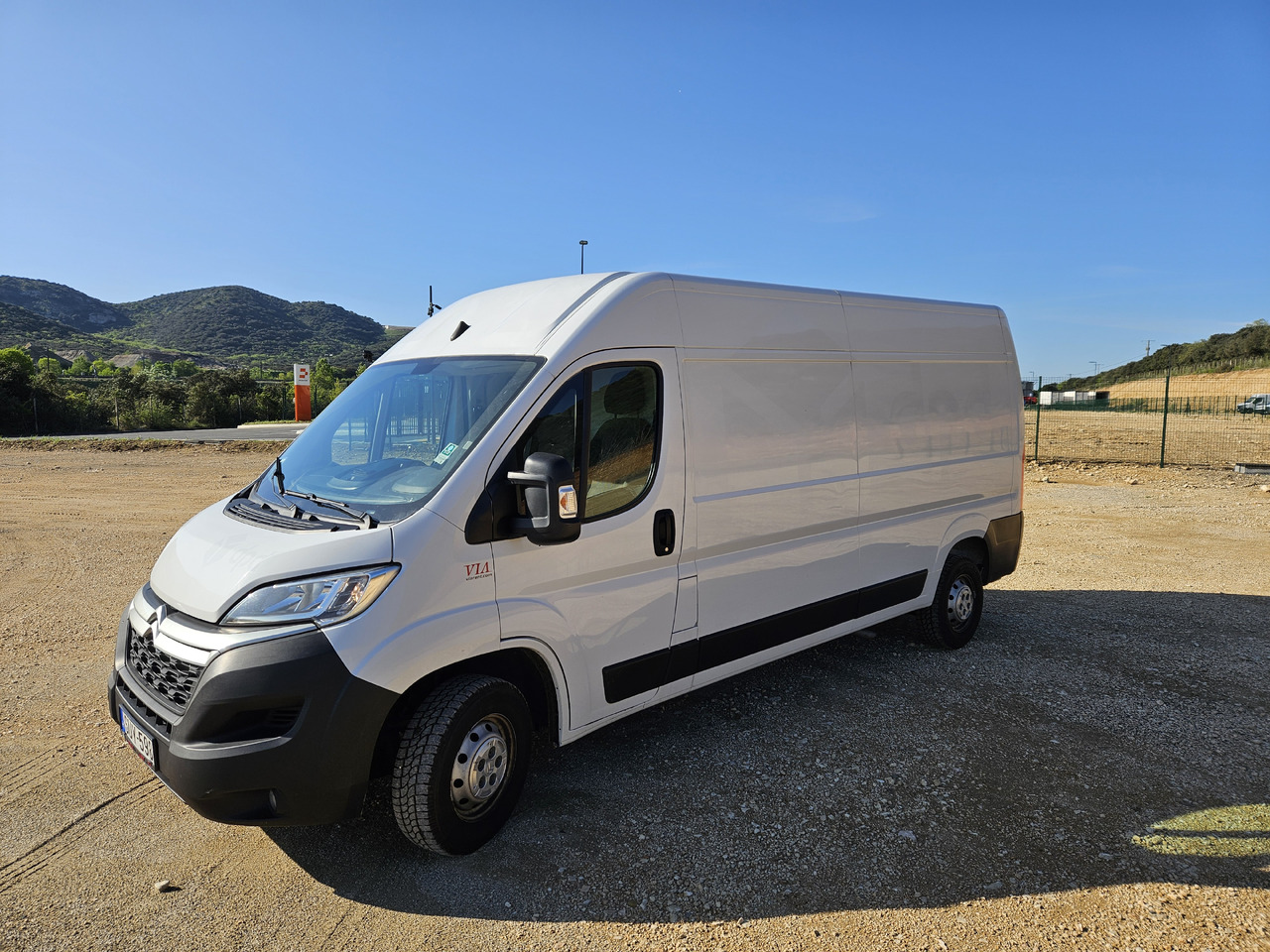 Citröen Jumper Control FT 350 L3H2 2.2 Blue HDI S&S 140 - Carrinha de contentor: foto 2 Citröen Jumper Control FT 350 L3H2 2.2 Blue HDI S&S 140 - Carrinha de contentor: foto 2