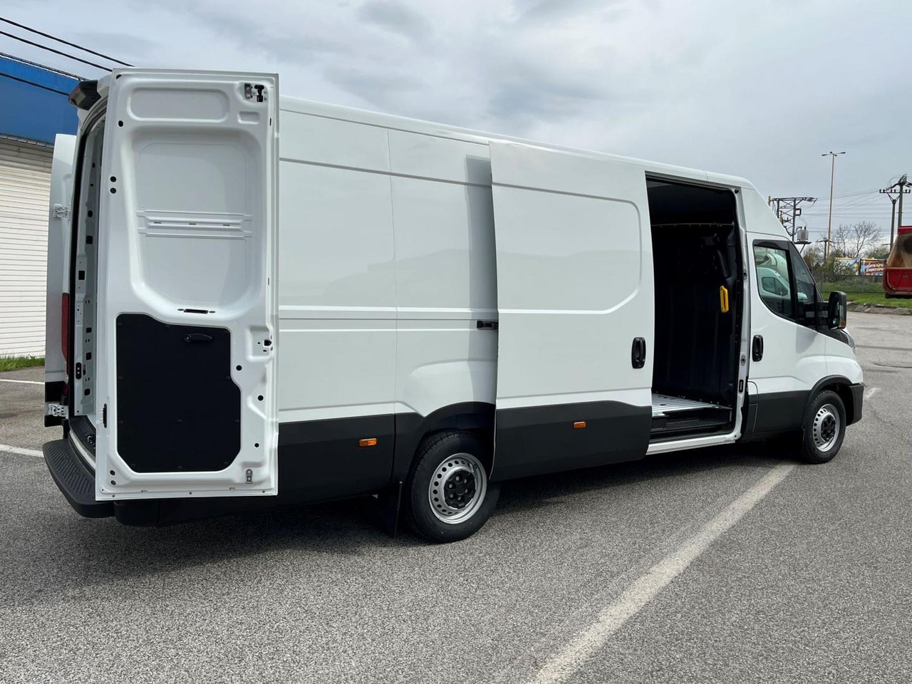 Furgão Iveco DAILY VAN, 3.0 D 176k, 35S18H V Evolution H2: foto 6