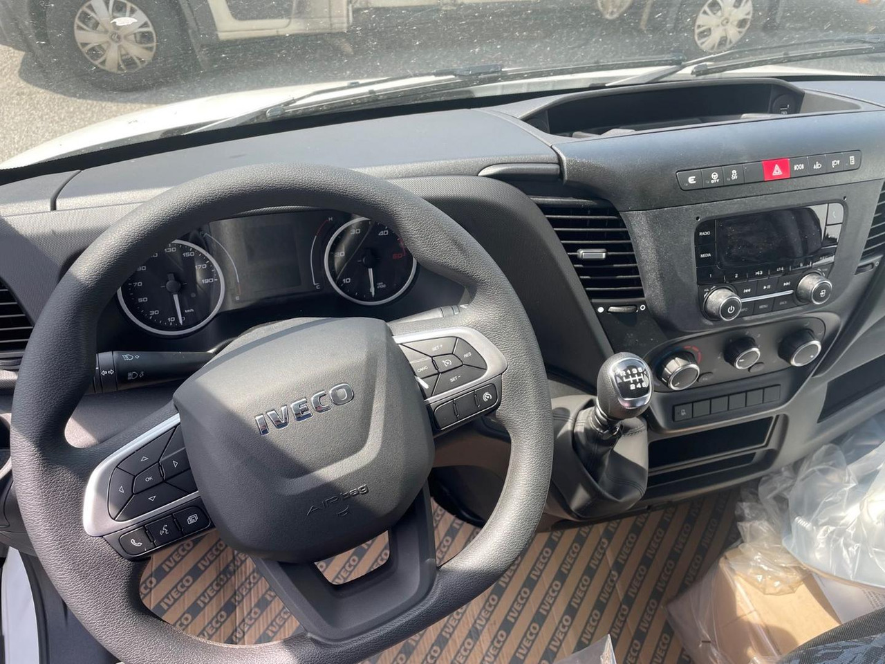 Iveco DAILY VAN, 3.0 D 176k, 35S18H V Evolution H3 - Furgão: foto 3 Iveco DAILY VAN, 3.0 D 176k, 35S18H V Evolution H3 - Furgão: foto 3