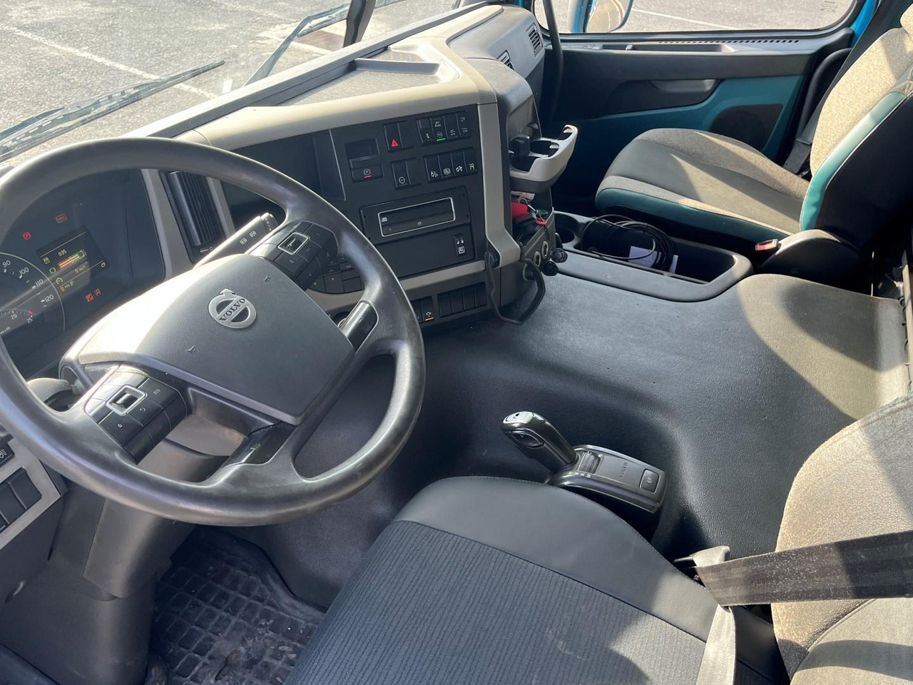 Leasing de  Volvo FM 420, 2016, 6x2, Hákový nosič kontajnerov, Hiab 166 - 4 Hipro + DO Volvo FM 420, 2016, 6x2, Hákový nosič kontajnerov, Hiab 166 - 4 Hipro + DO: foto 7 Leasing de  Volvo FM 420, 2016, 6x2, Hákový nosič kontajnerov, Hiab 166 - 4 Hipro + DO Volvo FM 420, 2016, 6x2, Hákový nosič kontajnerov, Hiab 166 - 4 Hipro + DO: foto 7