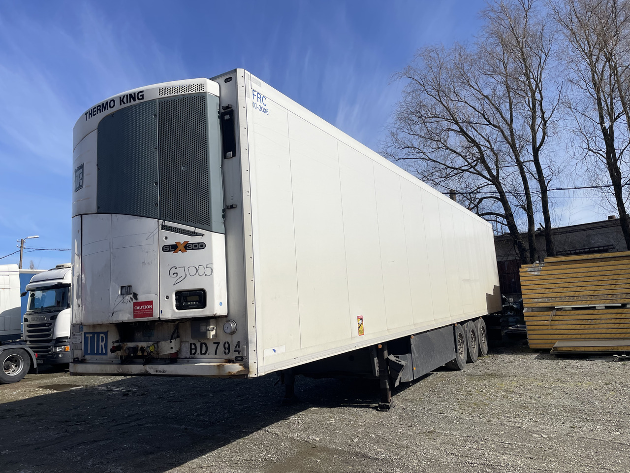 SCHMITZ SKO24 Thermoking SLX300 - Semi-reboque frigorífico: foto 1 SCHMITZ SKO24 Thermoking SLX300 - Semi-reboque frigorífico: foto 1