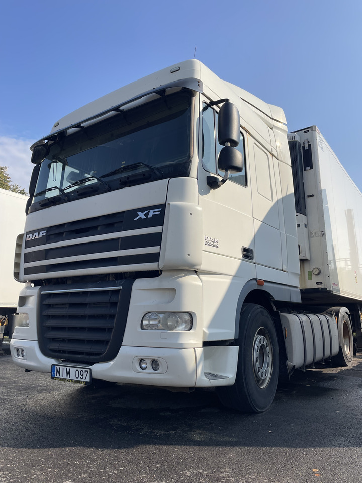 DAF XF105.460 Euro 5 manual gearbox - Tractor: foto 2 DAF XF105.460 Euro 5 manual gearbox - Tractor: foto 2