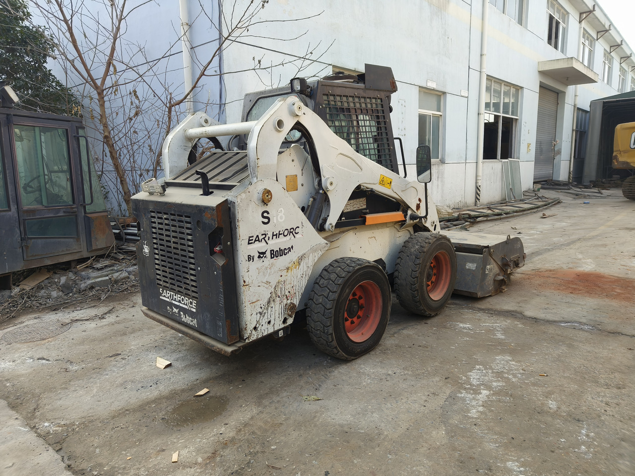 BOBCAT s18 - Mini pá carregadora: foto 2 BOBCAT s18 - Mini pá carregadora: foto 2