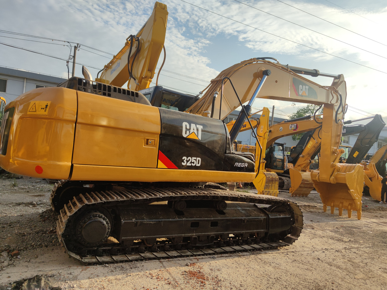 CATERPILLAR 325D - Escavadora de rastos: foto 5 CATERPILLAR 325D - Escavadora de rastos: foto 5