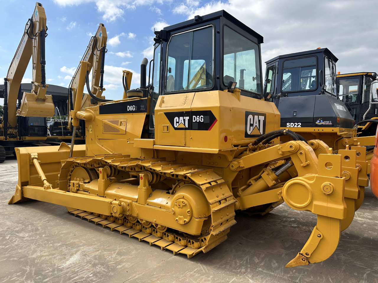 CATERPILLAR D6G - Buldôzer: foto 1 CATERPILLAR D6G - Buldôzer: foto 1