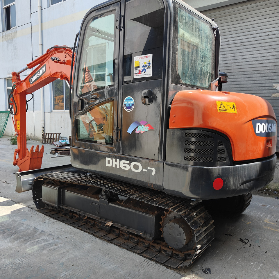 Doosan DH60 - Mini escavadeira: foto 3 Doosan DH60 - Mini escavadeira: foto 3