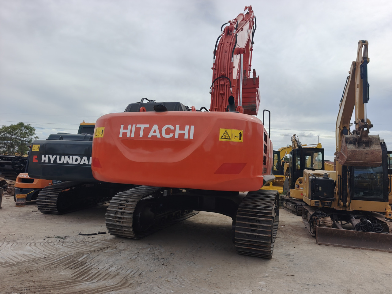 HITACHI ZX350 ZX350H ZX350H-5G Used excavator - Escavadora de rastos: foto 4 HITACHI ZX350 ZX350H ZX350H-5G Used excavator - Escavadora de rastos: foto 4