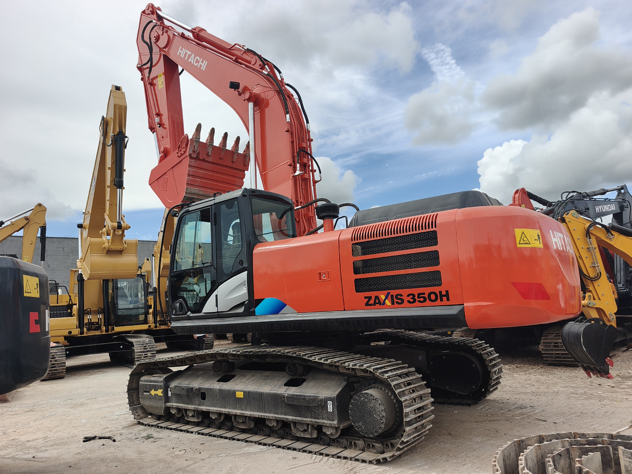 HITACHI ZX350 ZX350H ZX350H-5G Used excavator - Escavadora de rastos: foto 1 HITACHI ZX350 ZX350H ZX350H-5G Used excavator - Escavadora de rastos: foto 1