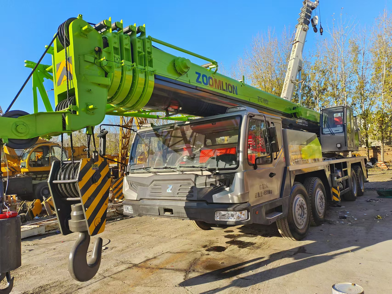 ZOOMLION ZTC700V - Grua móvel: foto 4 ZOOMLION ZTC700V - Grua móvel: foto 4