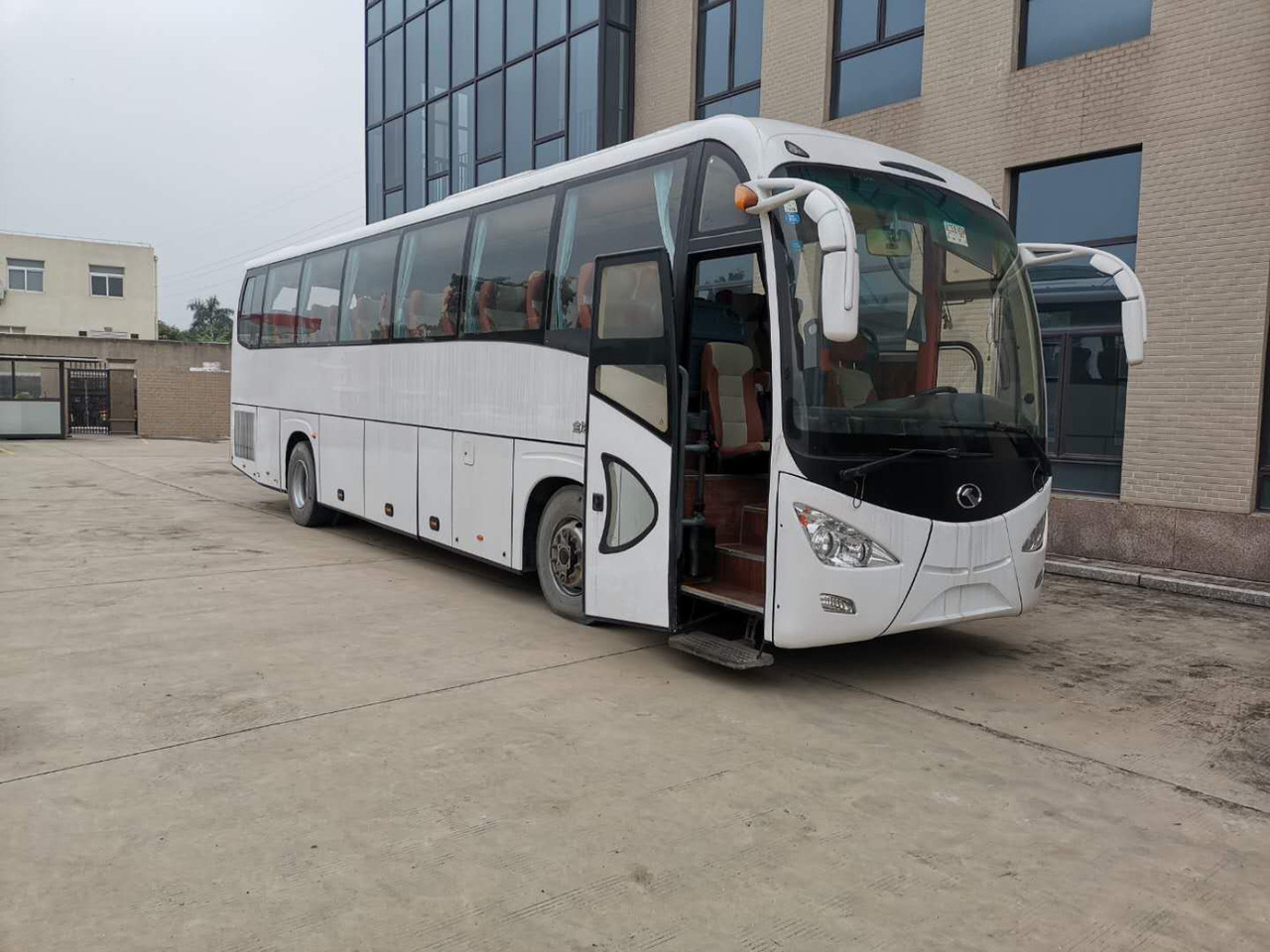 Leasing de KINGLONG XMQ6127 KINGLONG XMQ6127: foto 8 Leasing de KINGLONG XMQ6127 KINGLONG XMQ6127: foto 8