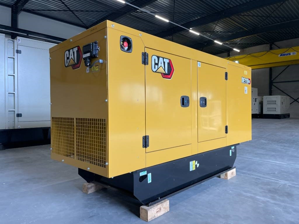 CAT DE110GC - 110 kVA Stand-by Generator - DPX-18208 - Gerador elétrico: foto 2 CAT DE110GC - 110 kVA Stand-by Generator - DPX-18208 - Gerador elétrico: foto 2