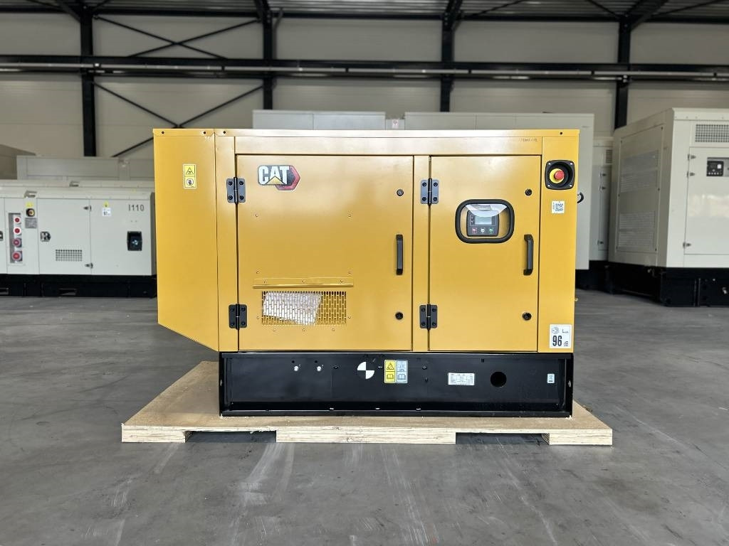 CAT DE13.5E3 - 13.5 kVA Generator - DPX-18001 - Gerador elétrico: foto 1 CAT DE13.5E3 - 13.5 kVA Generator - DPX-18001 - Gerador elétrico: foto 1