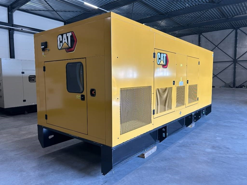 CAT DE850E0 - C18 - 850 kVA Generator - DPX-18032 - Gerador elétrico: foto 2 CAT DE850E0 - C18 - 850 kVA Generator - DPX-18032 - Gerador elétrico: foto 2