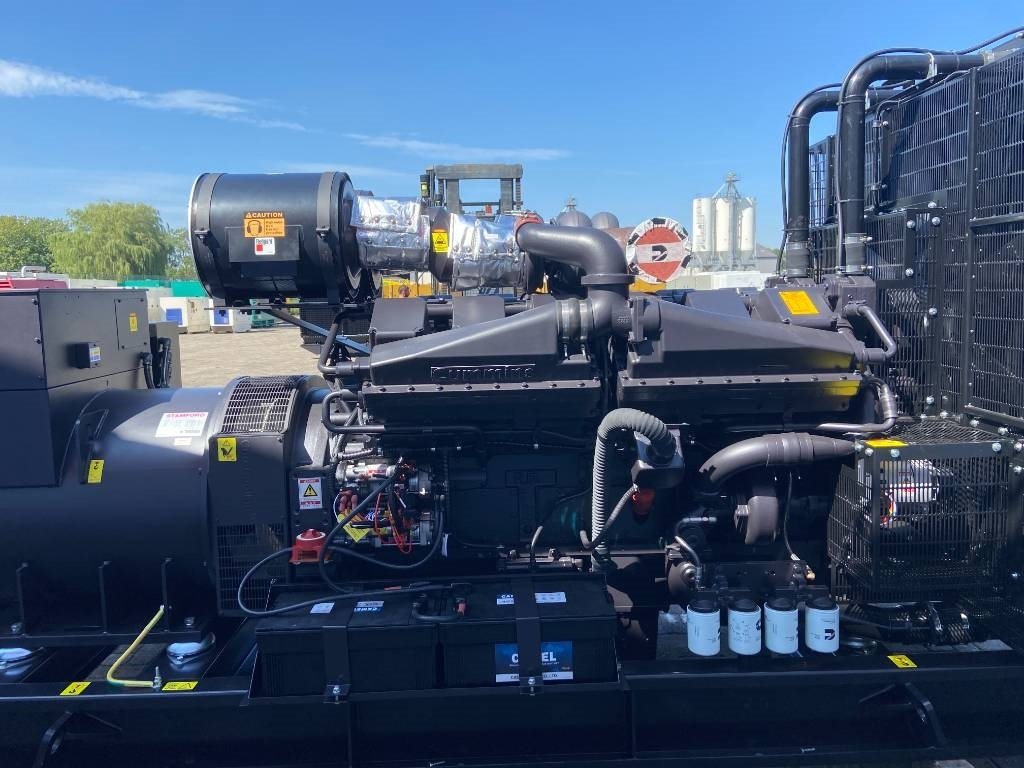 Cummins KTA38-G5 - 1.100 kVA Generator - DPX-18814 - Gerador elétrico: foto 2 Cummins KTA38-G5 - 1.100 kVA Generator - DPX-18814 - Gerador elétrico: foto 2