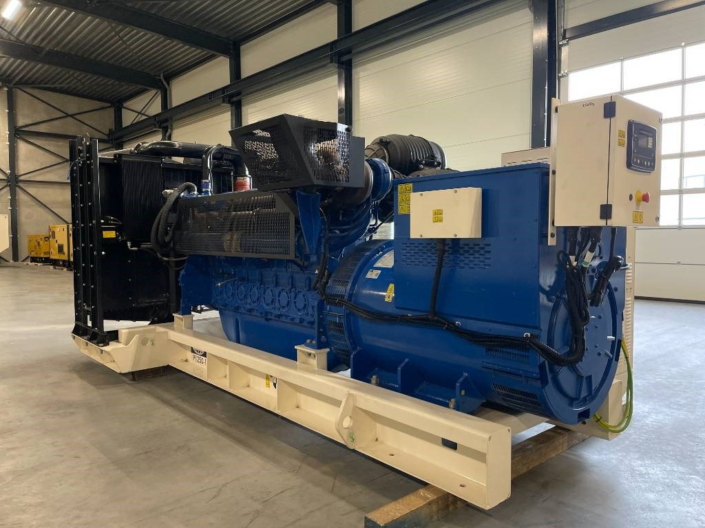 FG Wilson P1250-1 - 1250 kVA Surplus Genset - DPX-25089 - Gerador elétrico: foto 3 FG Wilson P1250-1 - 1250 kVA Surplus Genset - DPX-25089 - Gerador elétrico: foto 3