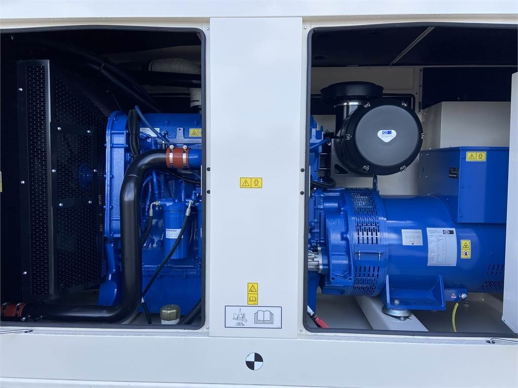 FG Wilson P500-3 - 500 kVA Genset - DPX-16019 - Gerador elétrico: foto 4 FG Wilson P500-3 - 500 kVA Genset - DPX-16019 - Gerador elétrico: foto 4