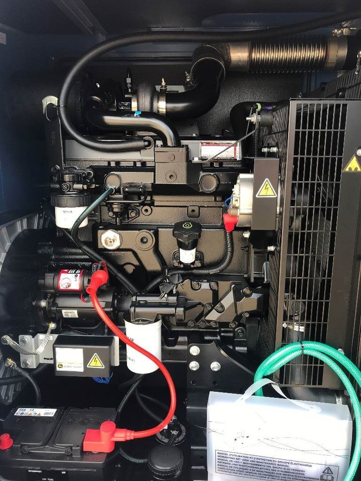 Sdmo J88 - 88 kVA Generator - DPX-17105 - Gerador elétrico: foto 5 Sdmo J88 - 88 kVA Generator - DPX-17105 - Gerador elétrico: foto 5
