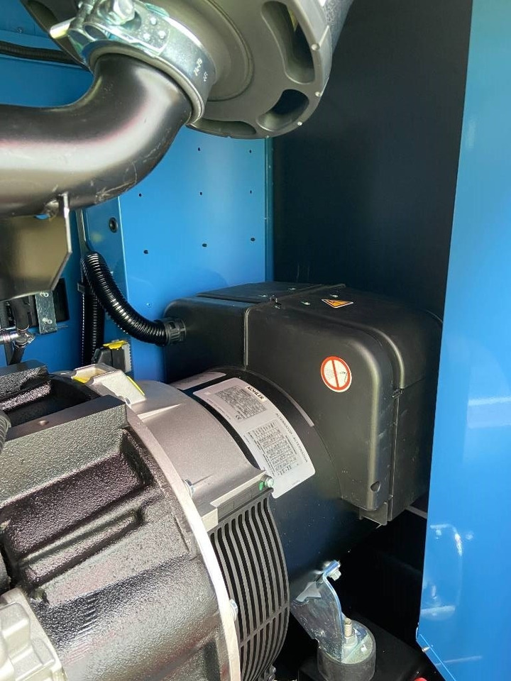 Sdmo K44 - 44 kVA Generator - DPX-17005 - Gerador elétrico: foto 3 Sdmo K44 - 44 kVA Generator - DPX-17005 - Gerador elétrico: foto 3