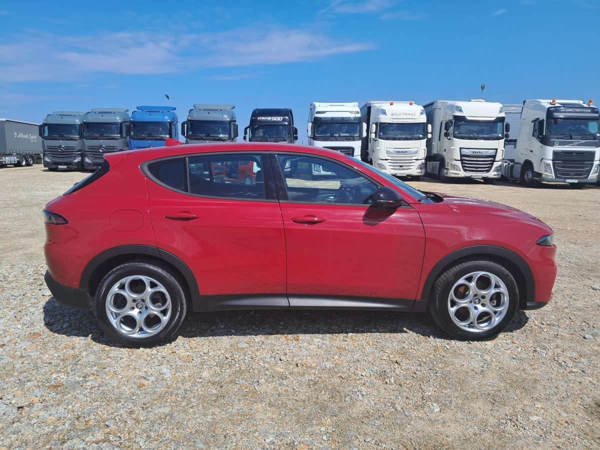 ALFA ROMEO TONALE SUV - SUV: foto 4 ALFA ROMEO TONALE SUV - SUV: foto 4