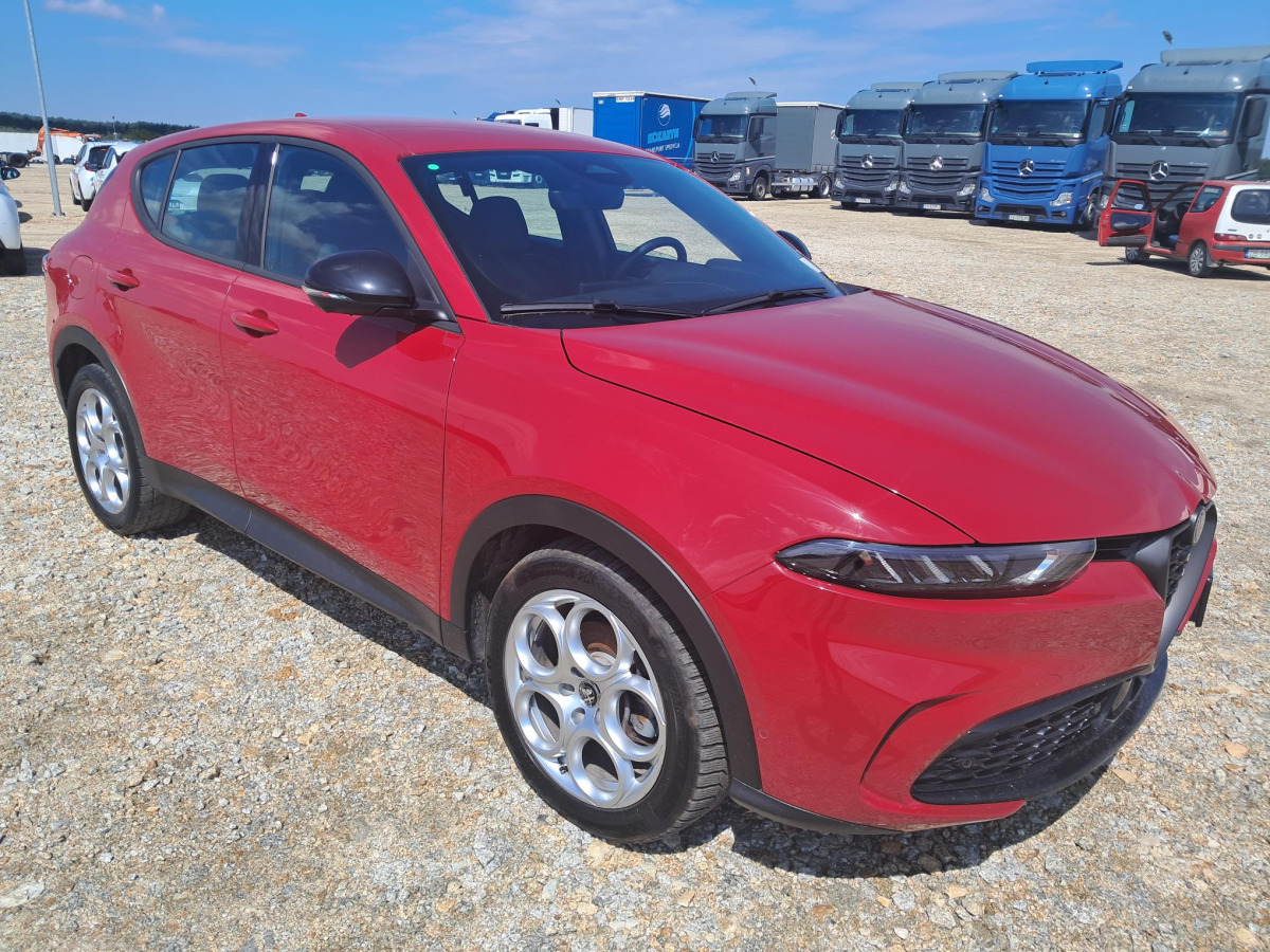 ALFA ROMEO TONALE SUV - SUV: foto 1 ALFA ROMEO TONALE SUV - SUV: foto 1