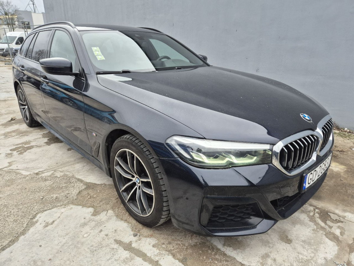BMW 520d xDrive mHEV M Sport KOMBI - Automóvel: foto 1 BMW 520d xDrive mHEV M Sport KOMBI - Automóvel: foto 1