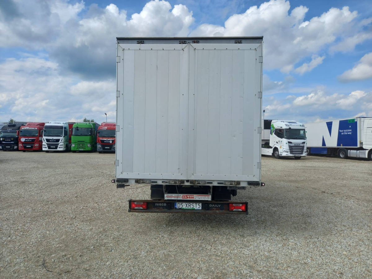 IVECO/JUSAM STANISŁAWJURKOWSKI 50C18/JU06 PLANDEKA - Carrinha de lona: foto 5 IVECO/JUSAM STANISŁAWJURKOWSKI 50C18/JU06 PLANDEKA - Carrinha de lona: foto 5