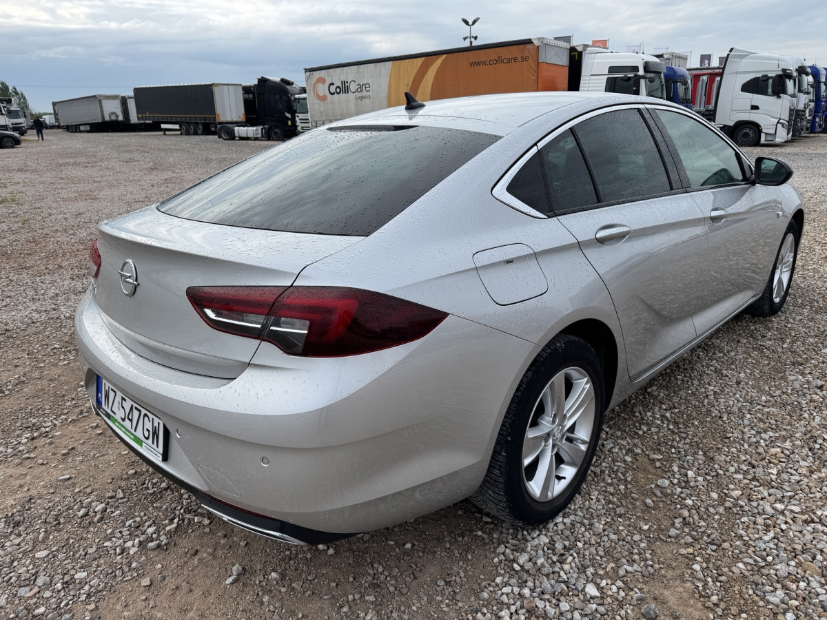 OPEL INSIGNIA LIFTBACK - Automóvel: foto 5 OPEL INSIGNIA LIFTBACK - Automóvel: foto 5