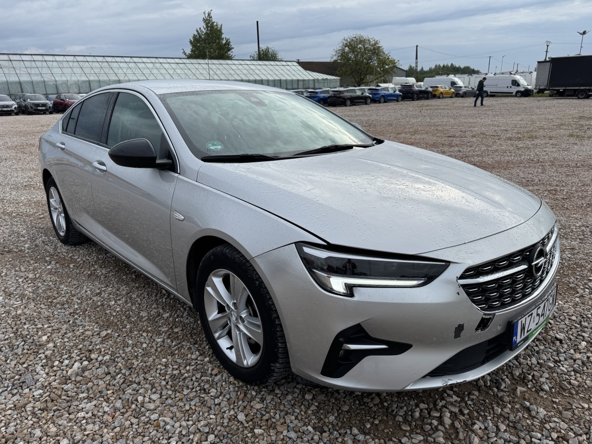 OPEL INSIGNIA LIFTBACK - Automóvel: foto 1 OPEL INSIGNIA LIFTBACK - Automóvel: foto 1