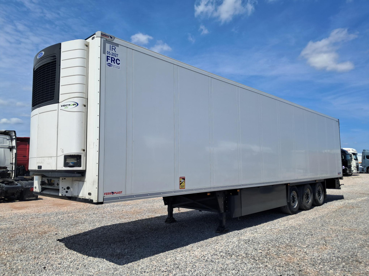 SCHMITZ CARGOBULL SKO 24/L-13.4 FP COOL V7 CHŁODNIA - Reboque frigorífico: foto 2 SCHMITZ CARGOBULL SKO 24/L-13.4 FP COOL V7 CHŁODNIA - Reboque frigorífico: foto 2