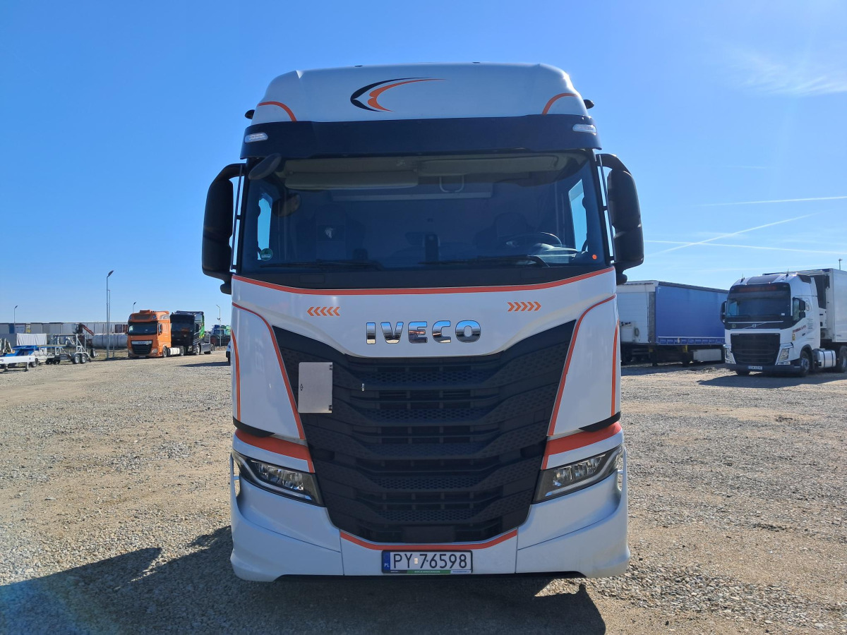 IVECO AS440ST/FP LT LNG CIĄGNIK SIODŁOWY - Tractor: foto 2 IVECO AS440ST/FP LT LNG CIĄGNIK SIODŁOWY - Tractor: foto 2