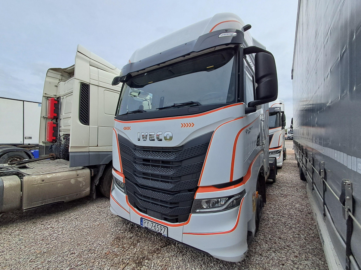 IVECO AS440ST/FP LT LNG CIĄGNIK SIODŁOWY - Tractor: foto 3 IVECO AS440ST/FP LT LNG CIĄGNIK SIODŁOWY - Tractor: foto 3