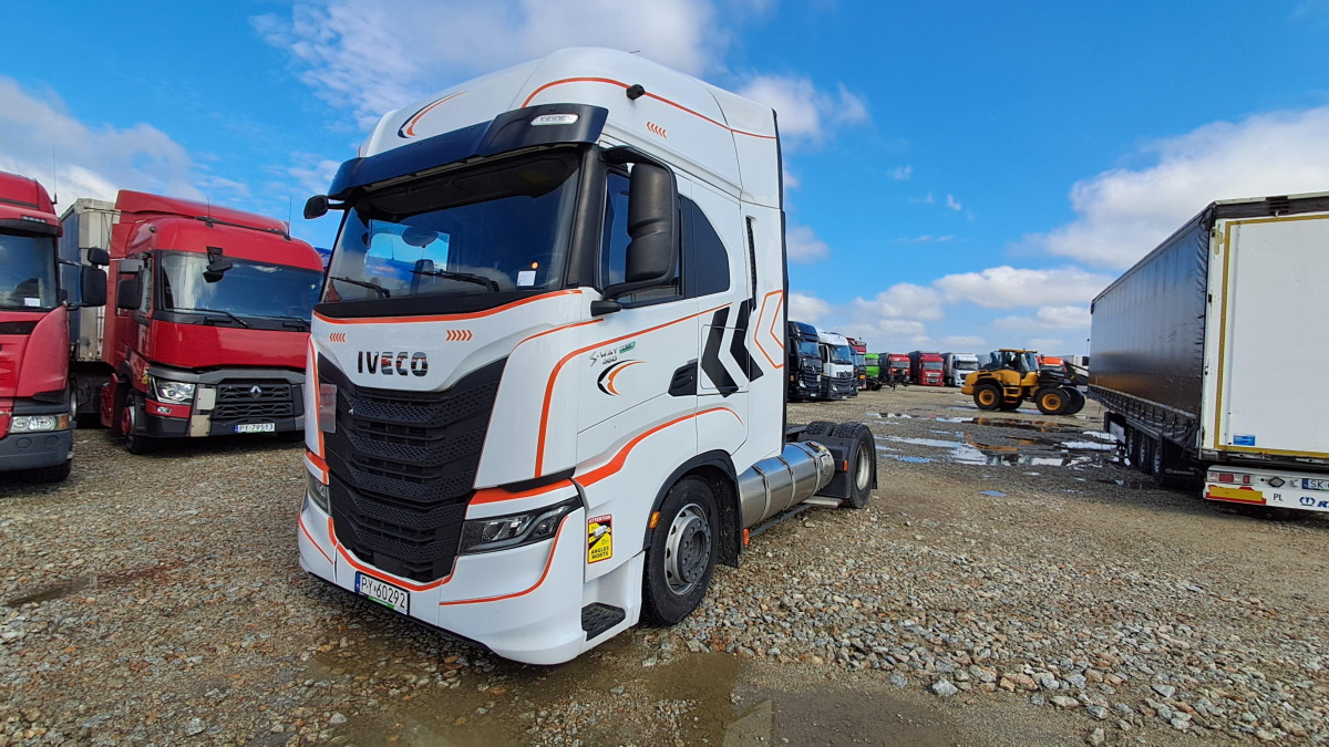IVECO AS440ST/FP LT LNG CIĄGNIK SIODŁOWY - Tractor: foto 3 IVECO AS440ST/FP LT LNG CIĄGNIK SIODŁOWY - Tractor: foto 3